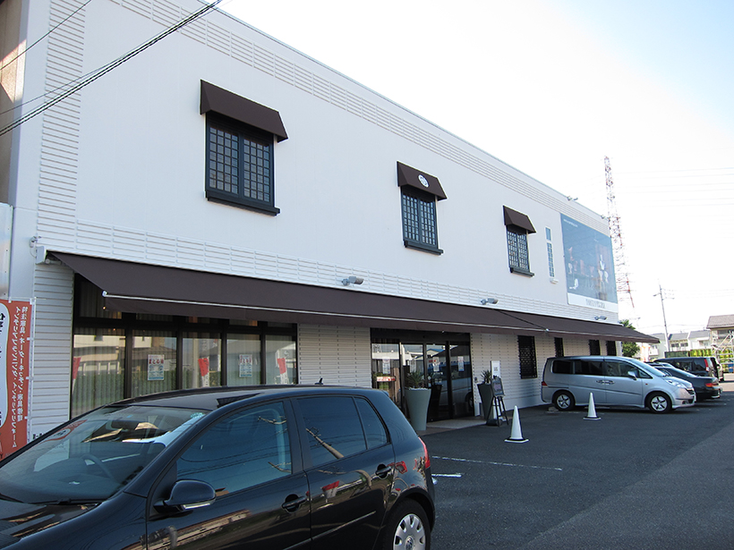 リモコンで開閉できる電動オーニング 愛知県北名古屋市